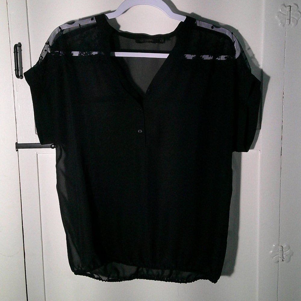 THE LIMITED WOMENS SHEER SHORT SLEEVE BLACK TOP SIZE SMALL